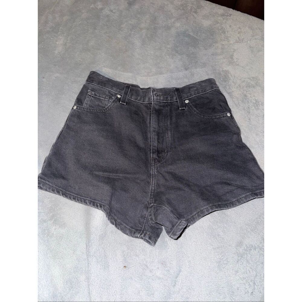 Levi’s black denim shorts size 26